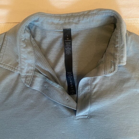 Lululemon Polo Shirt Sz Small Gray Light Blue Short Sleeve Tech Light Shirt - Picture 5 of 7